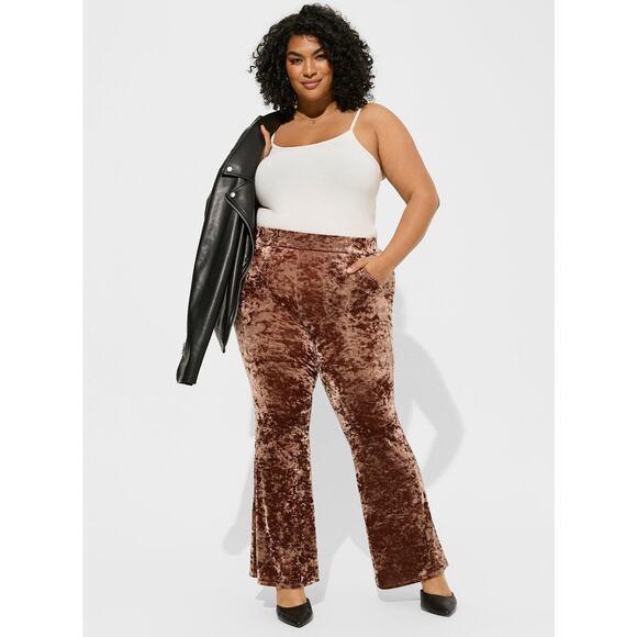Torrid Womens Pants Sz 1 1X 14 16 Full Length Crushed Velvet Pocket Flare Brown - Picture 1 of 7